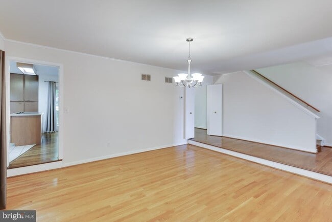 Building Photo - 7220 Vistas Ln