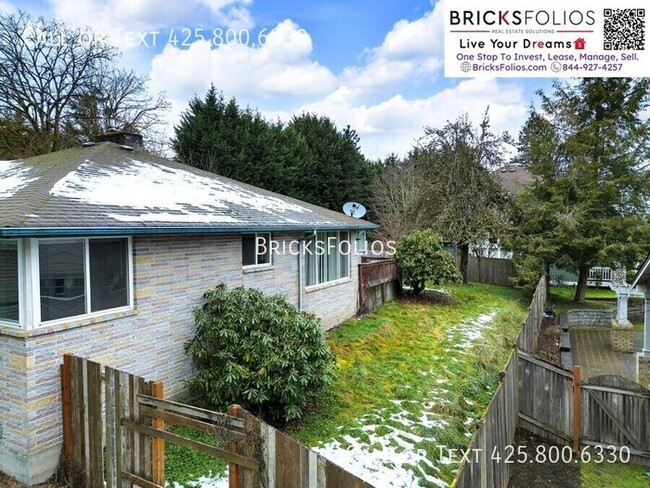 Building Photo - Charming Home Just Steps from Grass Lawn P...