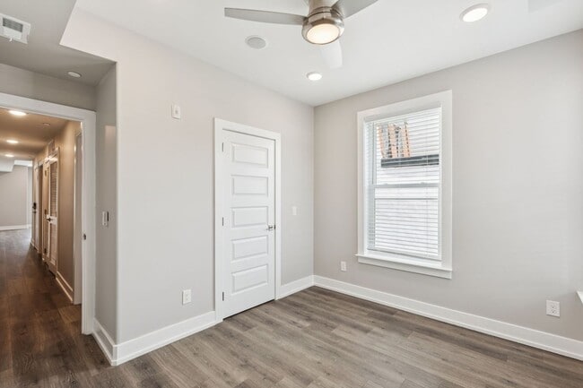 Building Photo - Chic 2-Bedroom Rental with Stunning Rooftop Deck & Modern Amenities in West Kensington!