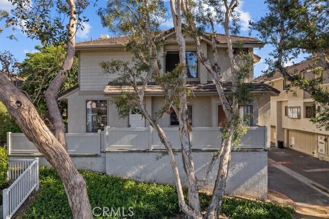 Building Photo - 2621 Plaza del Amo