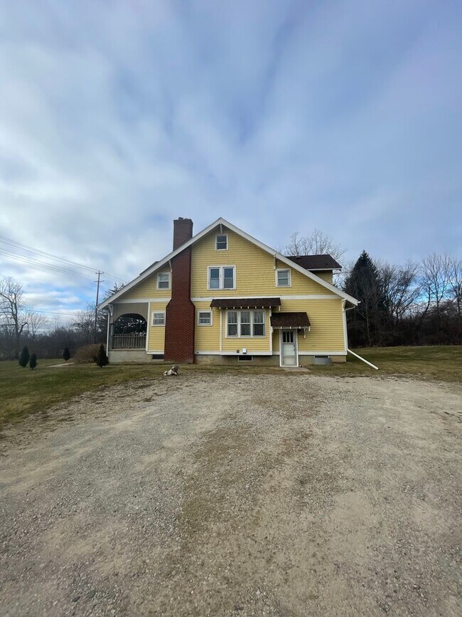 Building Photo - Four Bedroom Farmhouse on Three Acres