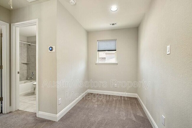 Building Photo - 1050 Kenney Fort Xing