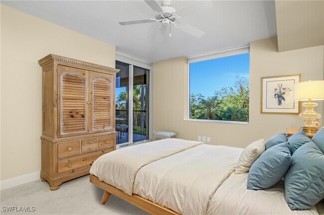 Building Photo - 7225 Pelican Bay Blvd