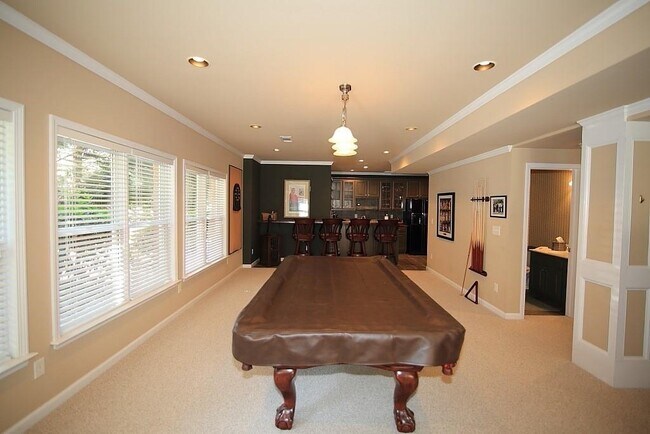 Building Photo - 1710 Sugarloaf Club Dr