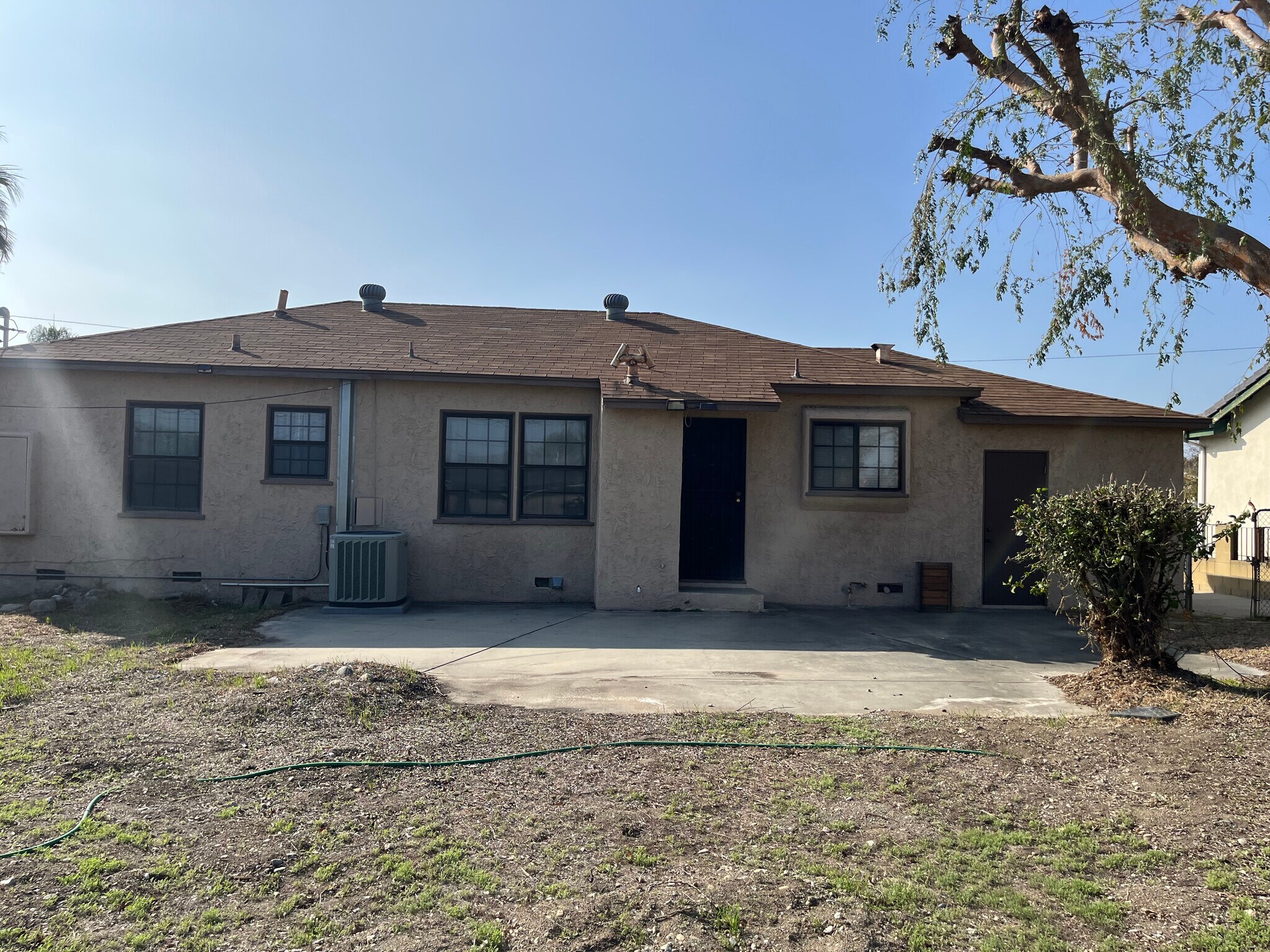 Building Photo - 330 S Virginia Ave