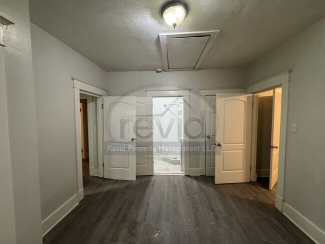Building Photo - TIGER 631