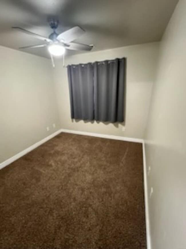 Building Photo - Pet Friendly Beautiful 3 Bed 3.5 Bath in R...