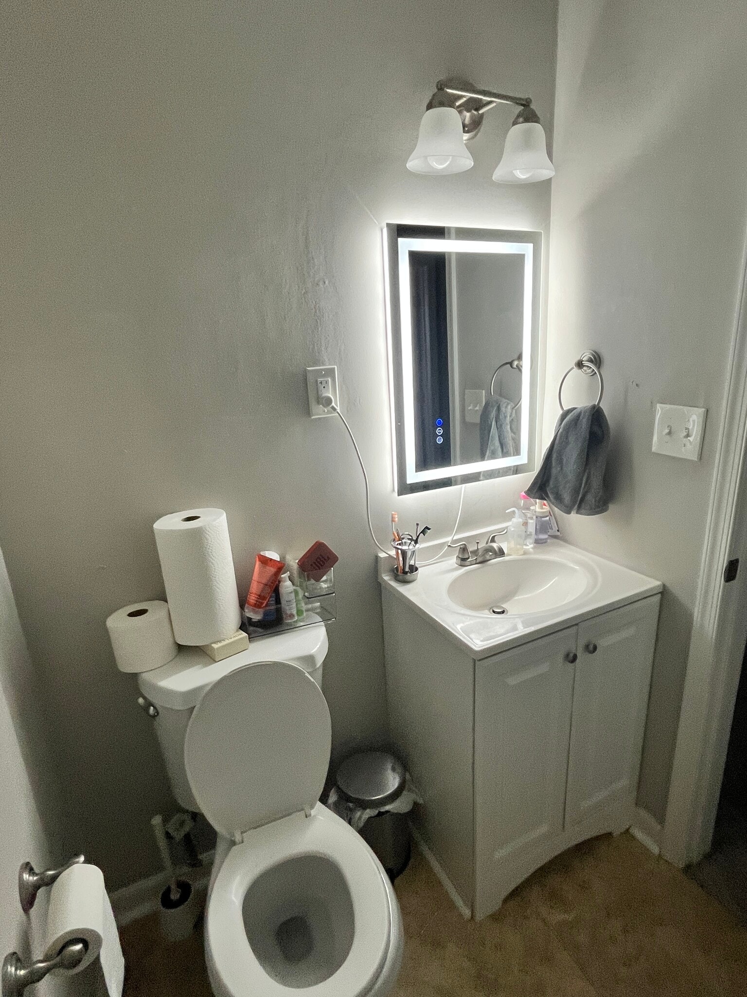 Building Photo - 5711 Rollins Ln