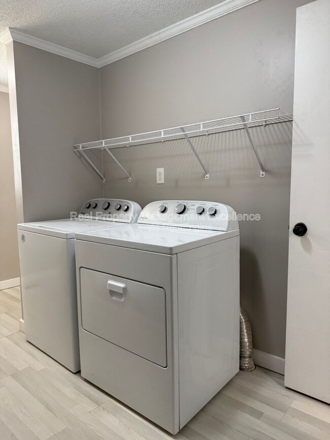 Building Photo - 308 New Rand Rd