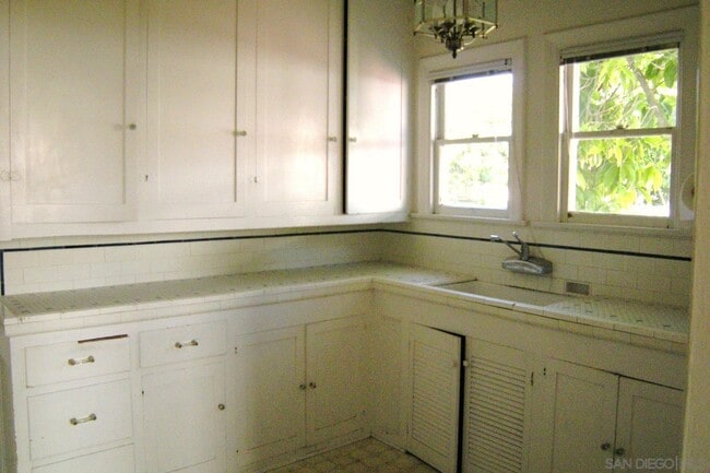 Building Photo - 3646 Crown Point Dr