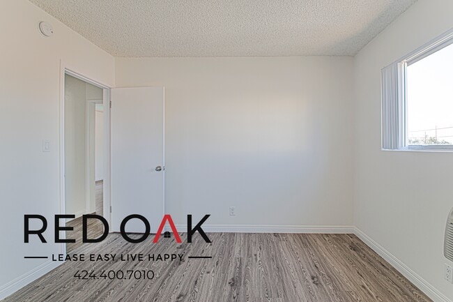 Building Photo - 8123 Langdon Ave