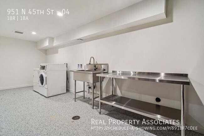 Building Photo - 951 N 45th St