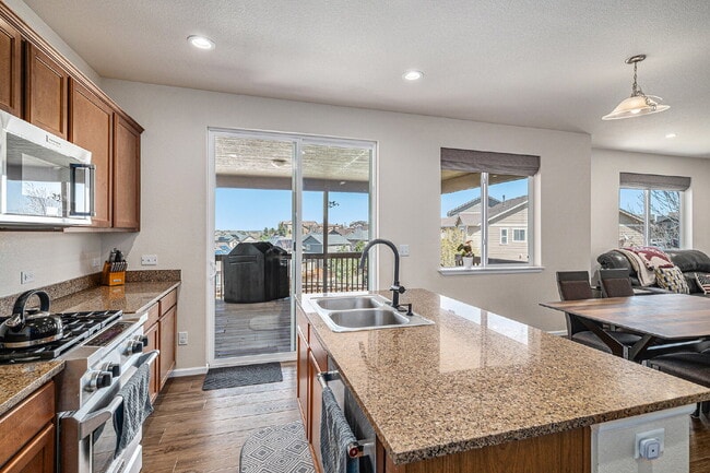 Building Photo - 7725 Sabino Ln