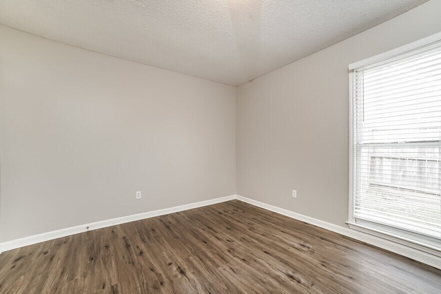 Building Photo - 7907 Tankard Dr