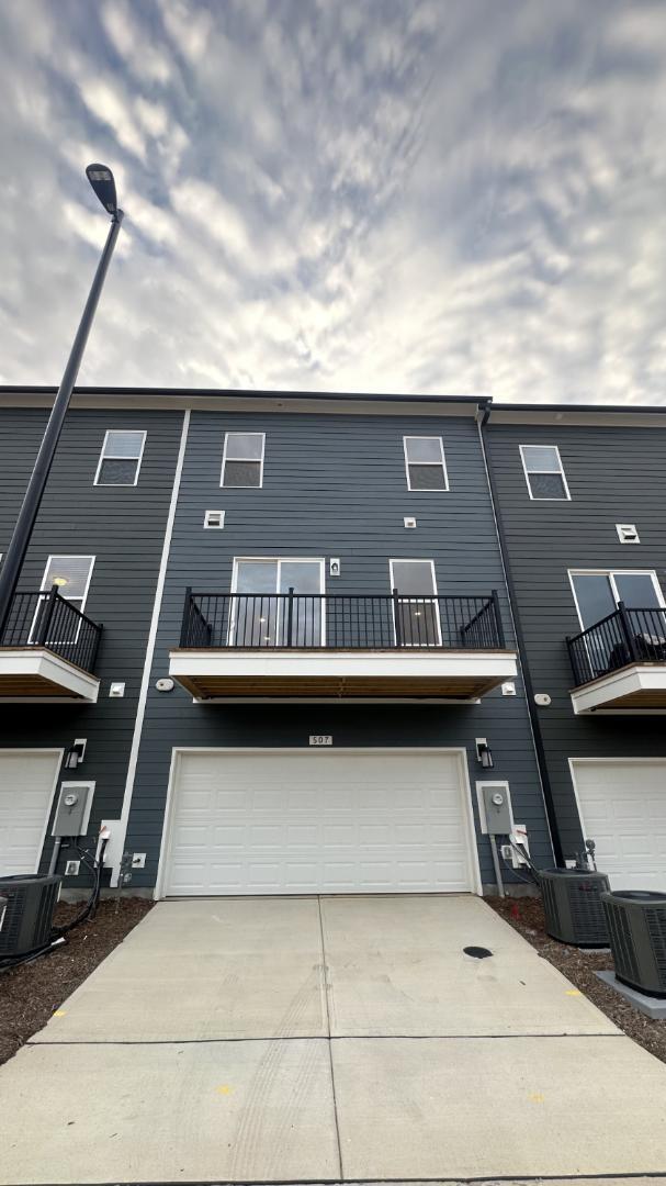 Building Photo - 507 Richland Crst Ln