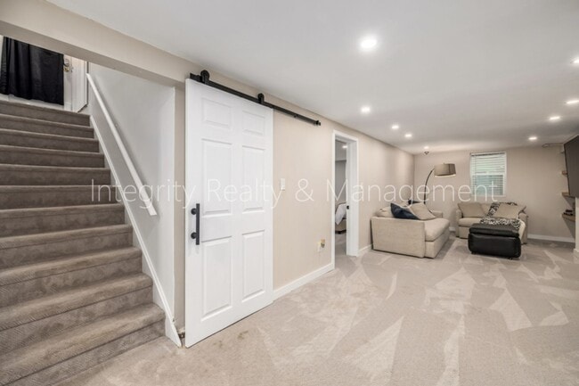 Building Photo - 3200 S Grape St