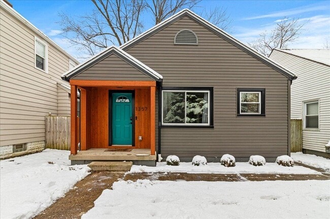 Primary Photo - 1357 Genessee Ave