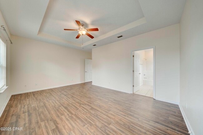 Building Photo - 2608 Laurel Dr