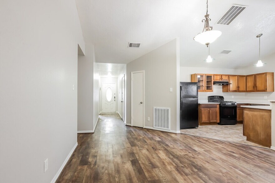 Building Photo - 12335 Kings Chase Dr