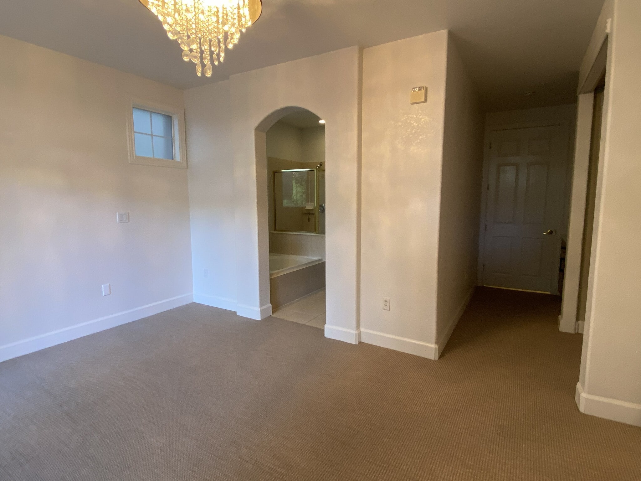 Entering master bathroom - 1735 N Ogden St