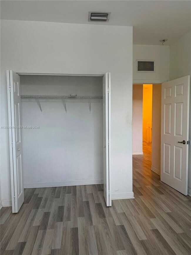 Building Photo - 3467 W 89th Terrace