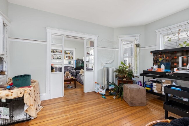 Primary Photo - 34 Belknap St