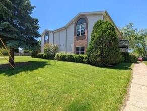 Building Photo - 8760 Sheridan Rd