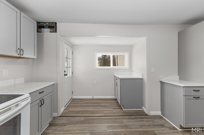 Building Photo - 614 S Webster St