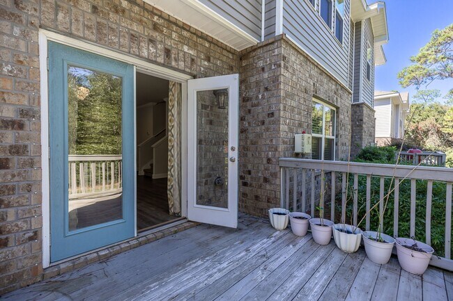 Building Photo - Ground-Floor Condo with Garage in Quail Ho...