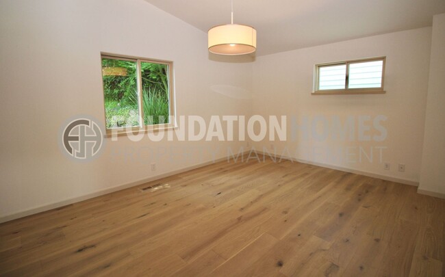 Building Photo - Tamalpais Valley Modern Gem with Forest Vi...
