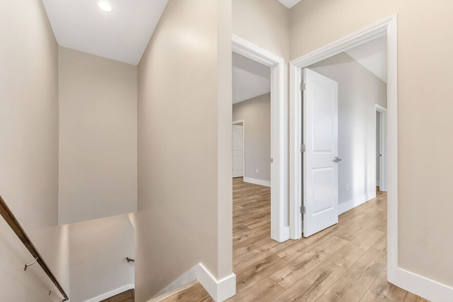 Building Photo - 203 Wallace Cir