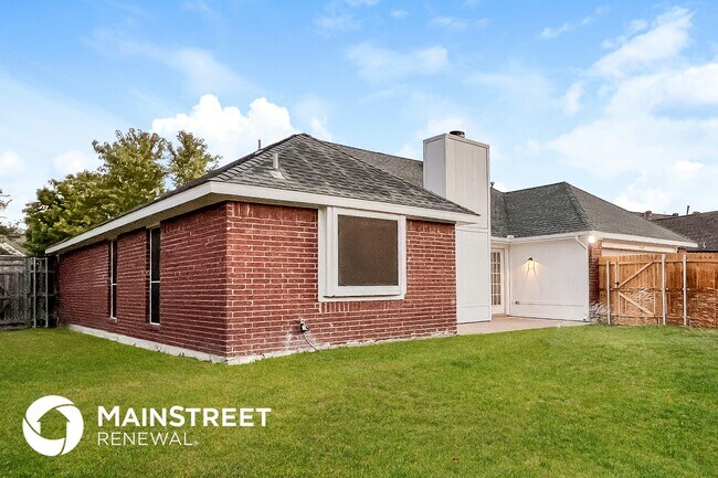 Building Photo - 1320 Greenfield Dr