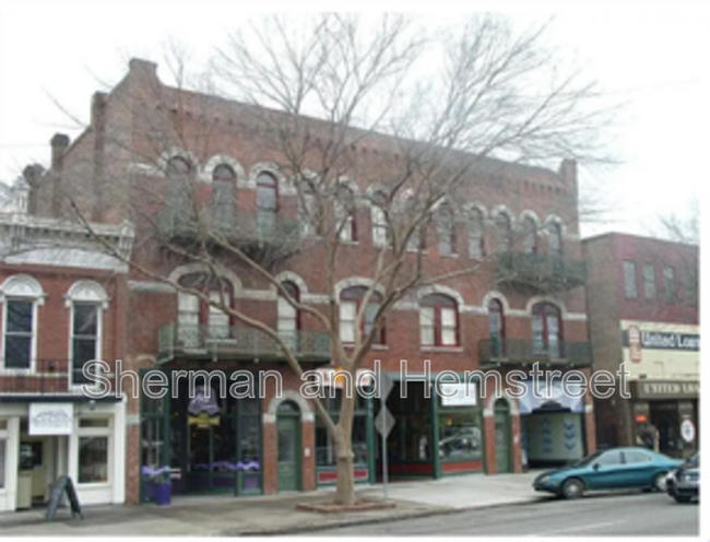 Primary Photo - 1030 Broad St