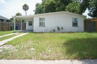 Building Photo - 2804 N 33rd St