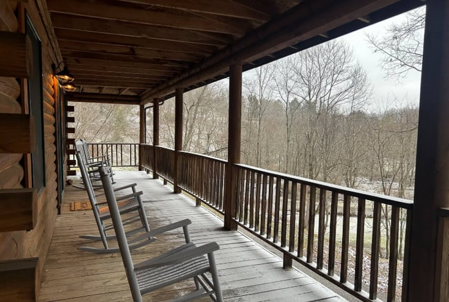 Building Photo - 573 Centre St