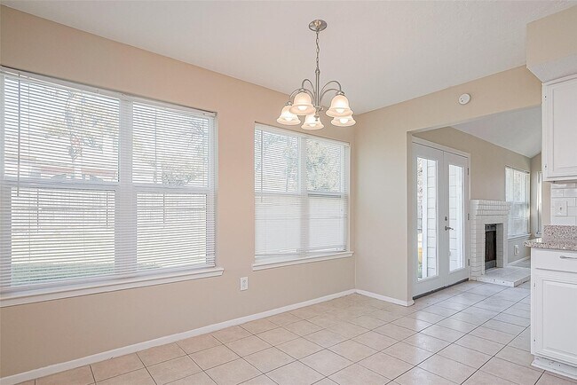 Building Photo - 15730 Oak Mountain Dr