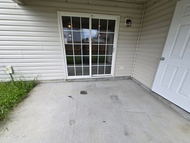 Building Photo - 4009 Lucerne Ct