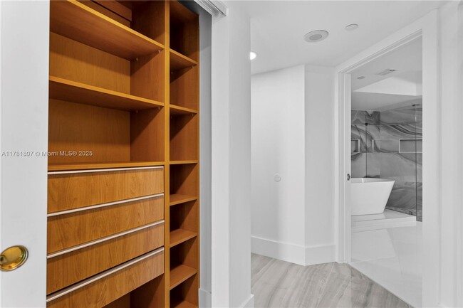 Building Photo - 21055 Yacht Club Dr