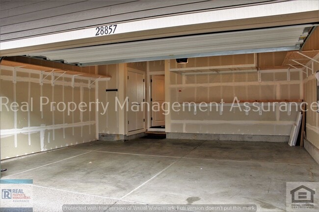 Building Photo - 28857 SW Geneva Loop