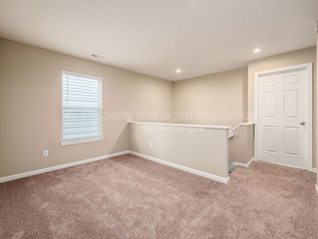 Building Photo - 7449 Sugarbark Dr