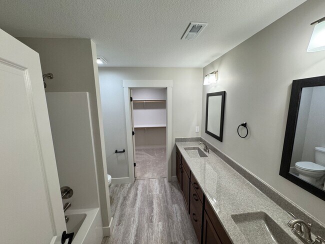 Building Photo - Brand New 3 Bed 2 Bath in East Manhattan, KS!