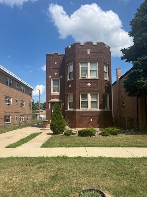 Primary Photo - 9735 S Michigan Ave