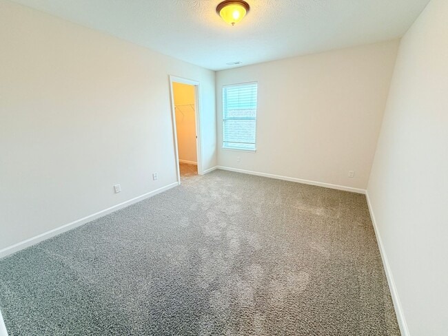 Building Photo - 4030 Omaha Dr