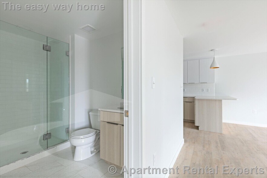Building Photo - 10 Soden St