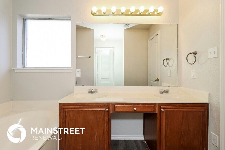 Building Photo - 408 Sugar Mill Dr