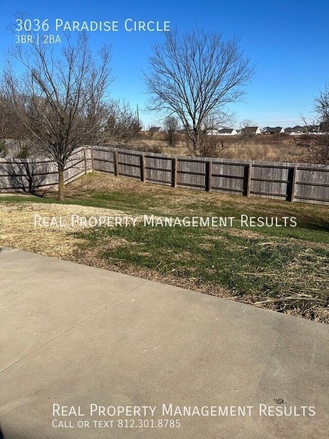 Building Photo - 3036 Paradise Circle