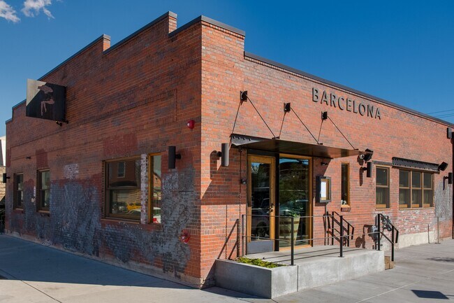 Building Photo - 2715 Blake St