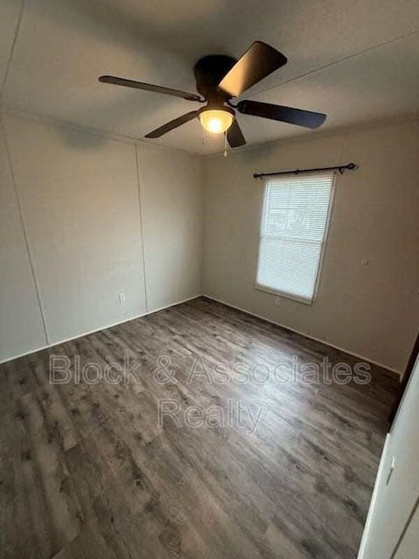 Building Photo - 103 W Strider St