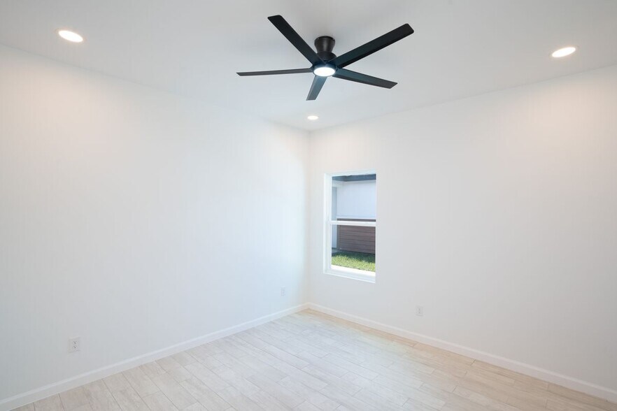 Building Photo - 3548 Hidalgo Cir