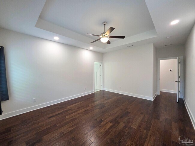 Building Photo - 4570 Omaha Dr